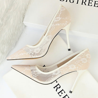 Pointed toe mesh hollow lace shoes