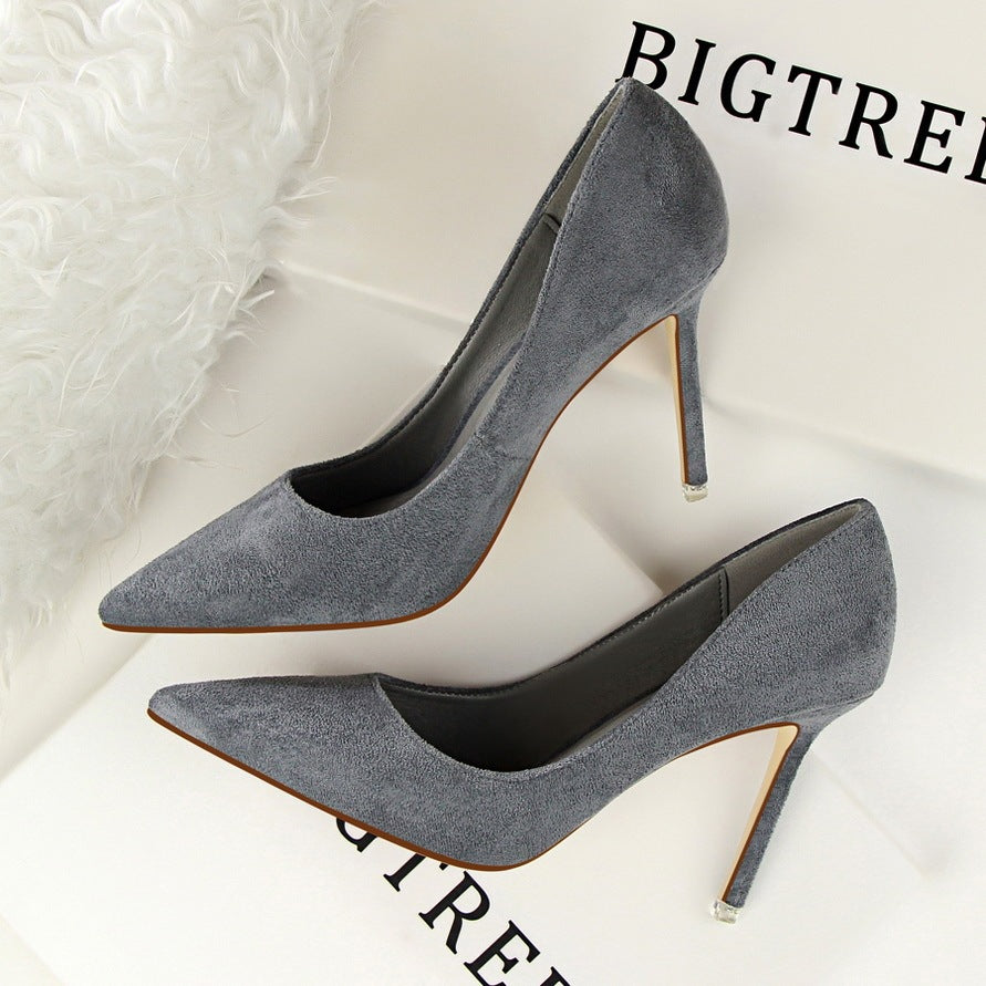 Shallow pointed suede high heels