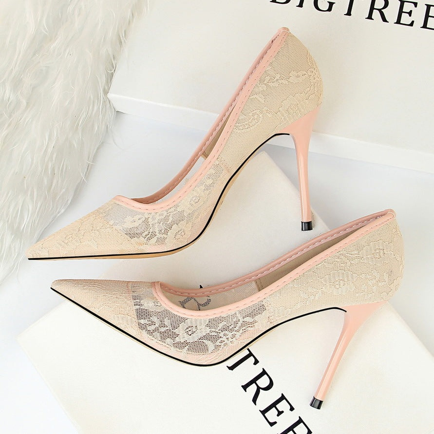 Pointed toe mesh hollow lace shoes