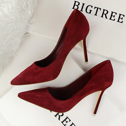 Shallow pointed suede high heels