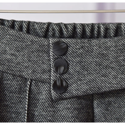 Women wear straight trousers outside in winter
