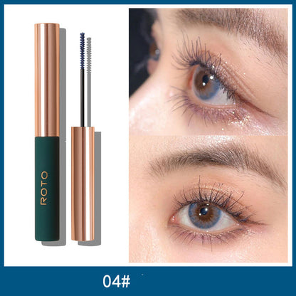 Clump-Free Mascara create long curly lashes for a Natural look